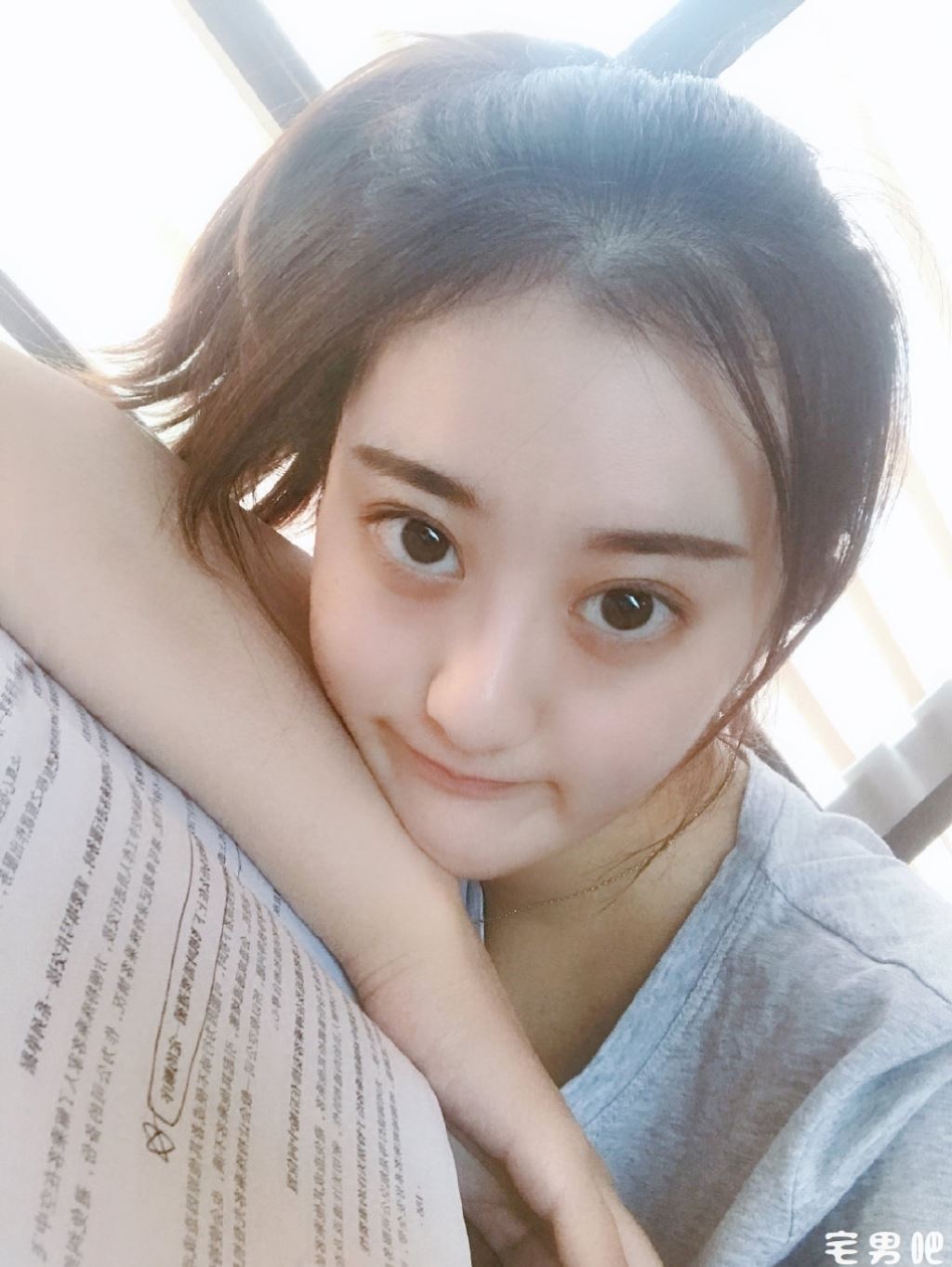 今日妹子图 20181217 98出生的小姐姐 @周凯旋Tiffany - 壹悠家