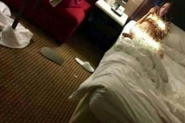 疑似马蓉与经纪人宋喆床照曝光|门事件 - 壹悠家