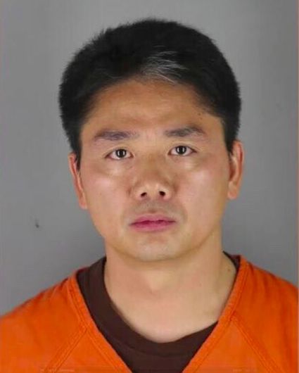 东哥照片竟然被印度电影War2019当成通辑犯了 - 壹悠家