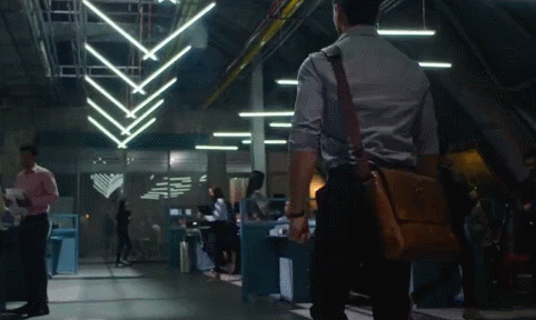 东哥照片竟然被印度电影War2019当成通辑犯了-且听风吟