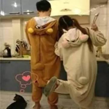 网友吐槽和女友同居后，整个生活变的生不如死！ - 壹悠家