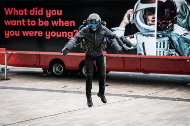 现实版钢铁侠飞行器，要不要来穿上试一试？ - 壹悠家