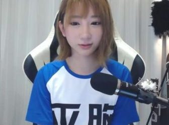 斗鱼又出事了！郭mini直播中脱衣漏三点，房间疑似被封。 - 壹悠家