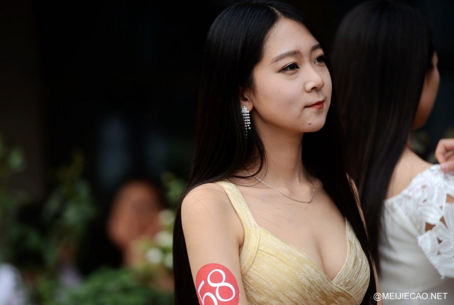 山东济南在校女学生参加超模大赛 颜值低遭网友吐槽 - 壹悠家