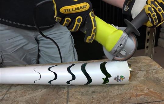 这对国外父子又来了，这次把里约奥运会火炬切开了！ - 壹悠家