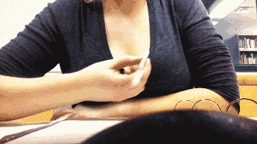 微博胸弹笔挑战 这也太有弹性了吧 - 壹悠家