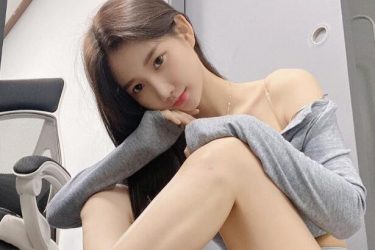 今日妹子图@2km2km 完美身材美的让人窒息 - 壹悠家