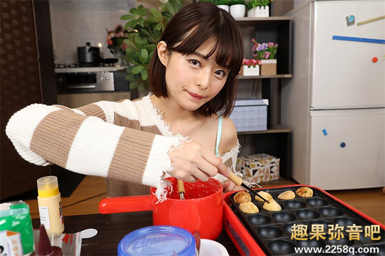 月乃露娜(月乃ルナ)VR作品[VRKM-216]男友视角喂你吃章鱼烧 - 壹悠家