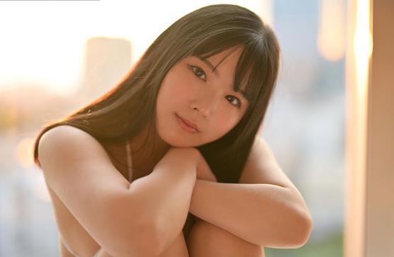 真波静奈(まなみ静奈)出道作品车牌号EBWH-033介绍及封面预览 - 壹悠家