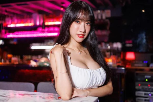 啦啦队女神【杨若歆】与前男友的那些事 - 壹悠家