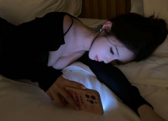 睡觉手机放床边会受到辐射影响吗？ - 壹悠家