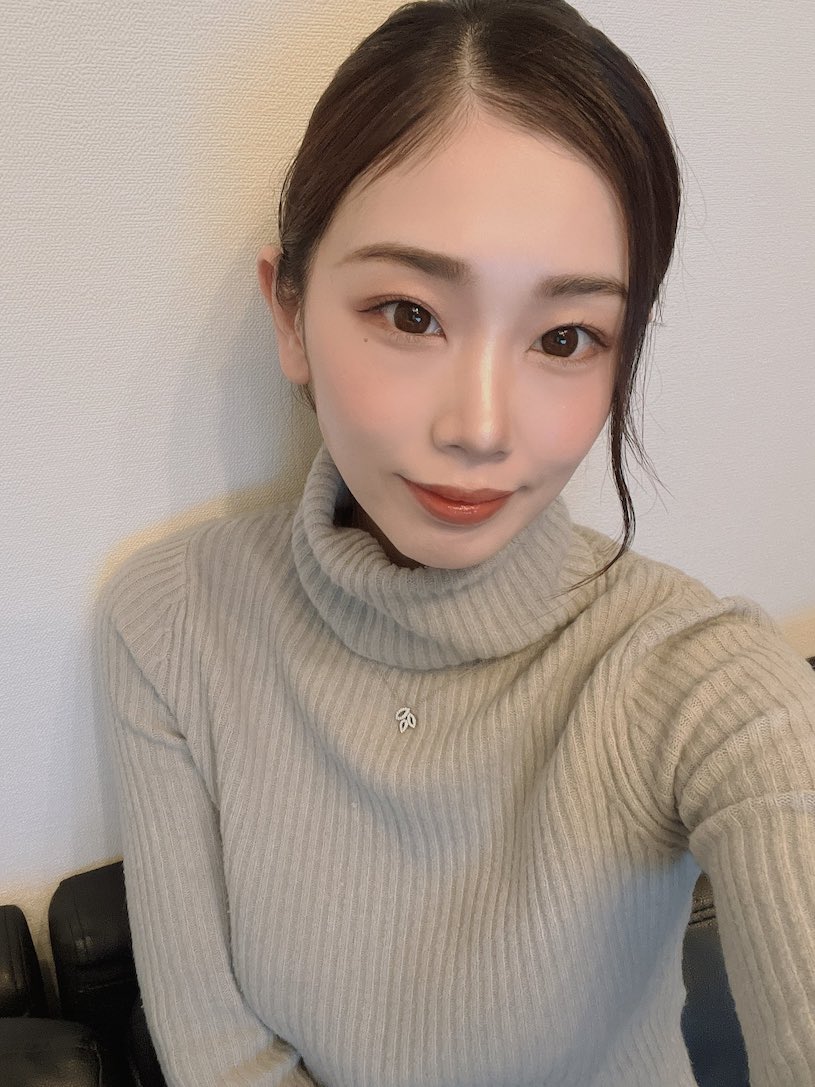 图片[3] - 盛世美颜长直发女星《小松杏》精选作品推荐封面及内容欣赏 - 壹悠家