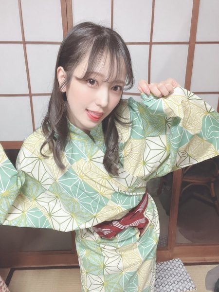 白嫩胴体大咖艺能人《小凑四叶》精选作品推荐封面及内容欣赏 - 壹悠家