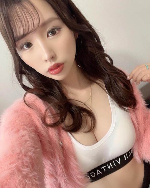 出道2周年的美乳发片机器《新井里真》精选作品推荐封面及内容欣赏 - 壹悠家