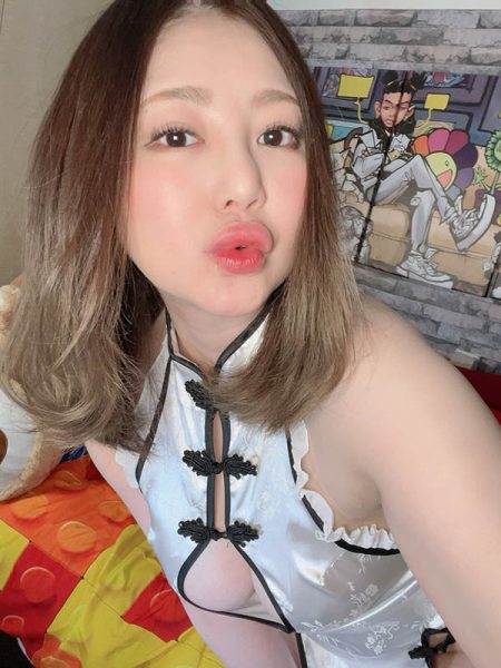 巨乳系痴女《初音实》精选作品推荐封面及内容欣赏 - 壹悠家