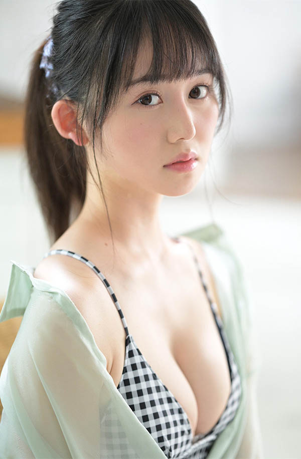 9.5头身美少女《小坂七香》精选作品推荐封面及内容欣赏 - 壹悠家