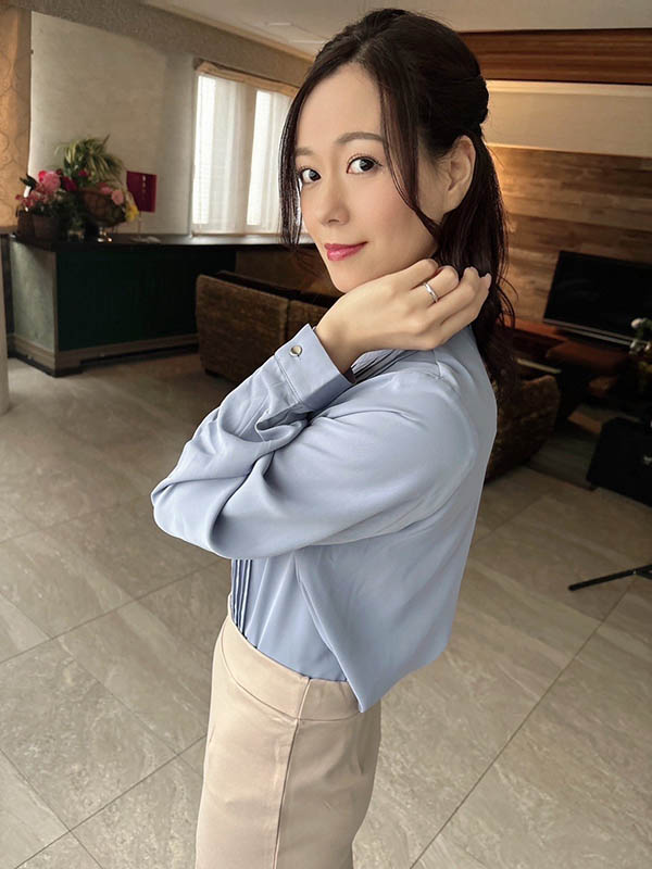 图片[2] - 资产破百万美金美女企业家「岬光」精选作品推荐封面及内容欣赏 - 壹悠家