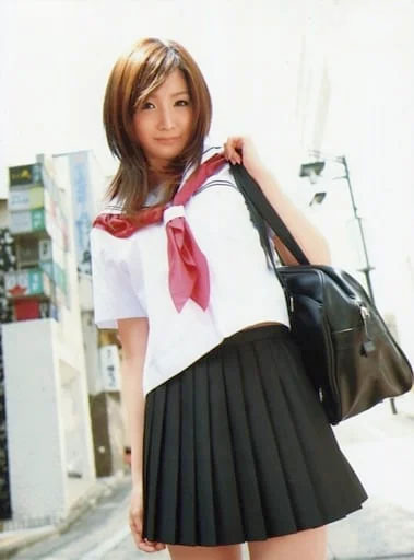 图片[2] - JK制服美少女「秋元美由」精选作品推荐封面及内容欣赏 - 壹悠家